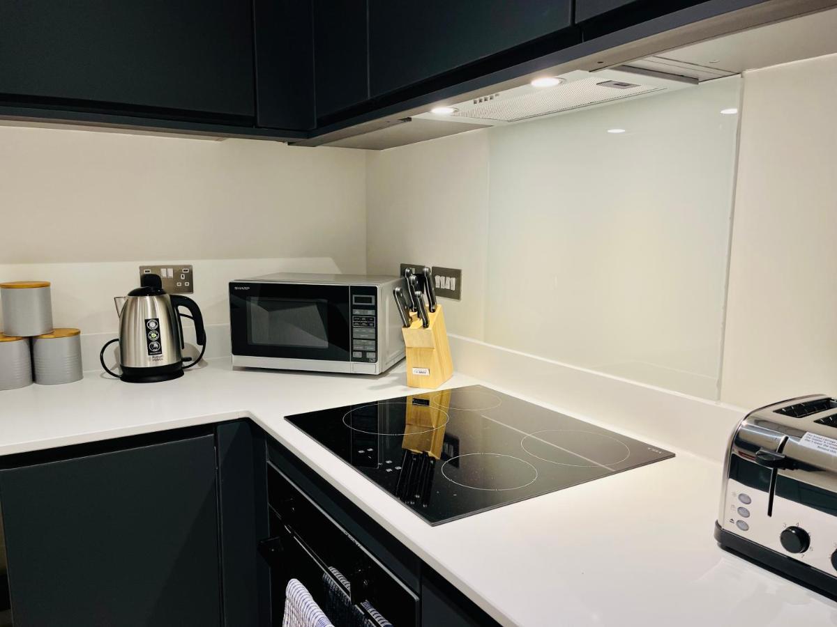 Stunning One Bedroom Apartment In Old Trafford Manchester Eksteriør billede